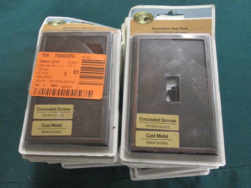 lot 359 image: Lot of 24 Hampton Bay 1 Toggle Wall...