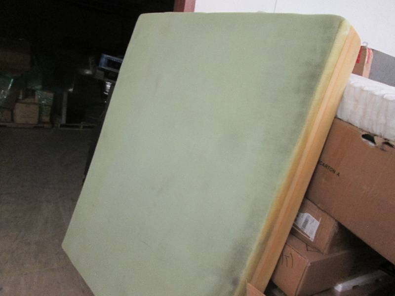 lot 364 image: Memory Foam...
