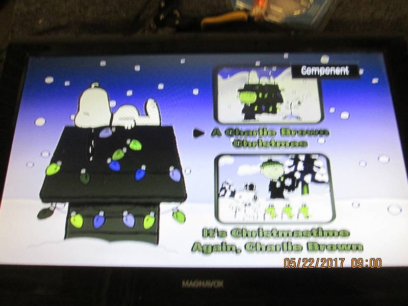 lot 70 image: magnavox 26 tv tested anbd works ...
