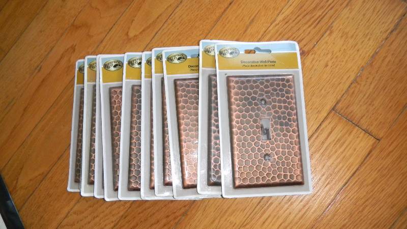 lot 83 image: Lot of 10 Home Decorators Collecti...