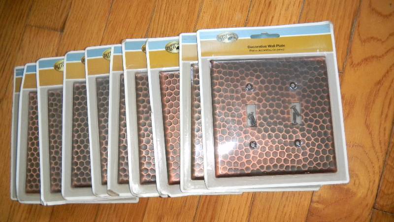 lot 85 image: Lot of 10 Home Decorators Collecti...