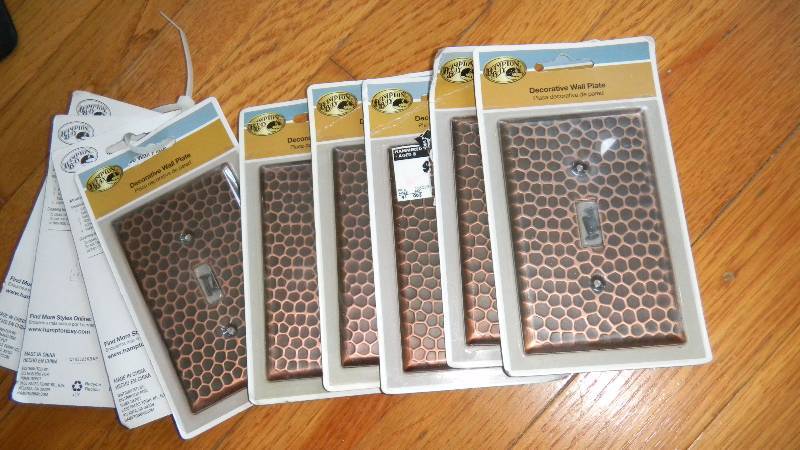 lot 98 image: Lot of 10 Home Decorators Collecti...
