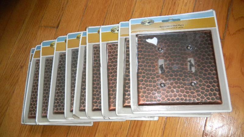 lot 99 image: Lot of 10 Home Decorators Collecti...
