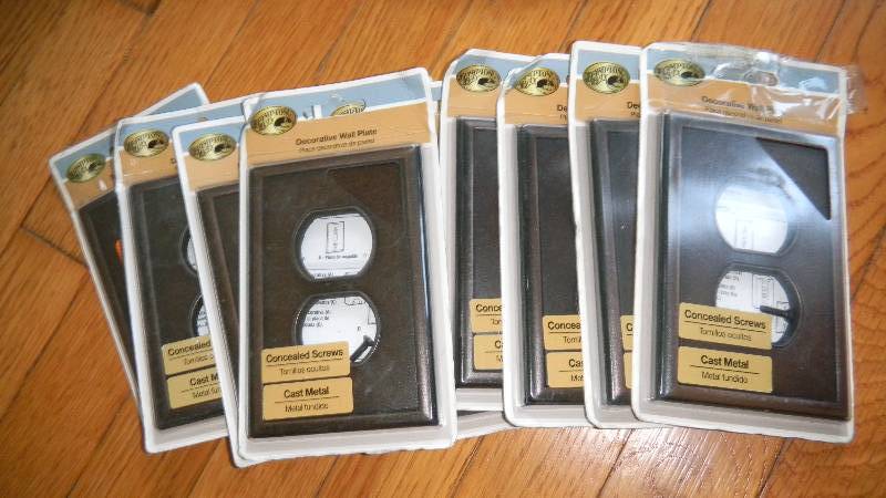 lot 102 image: Lot of 10 Home Decorators Collecti...