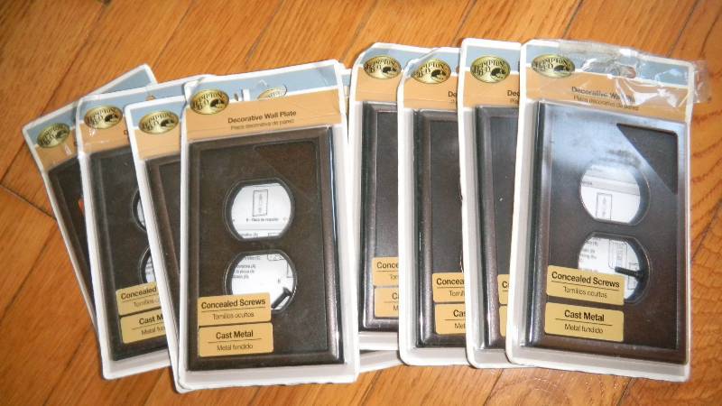lot 104 image: Lot of 10 Home Decorators Collecti...