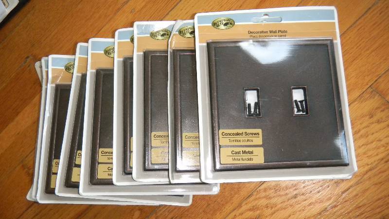 lot 105 image: Lot of 10 Home Decorators Collecti...