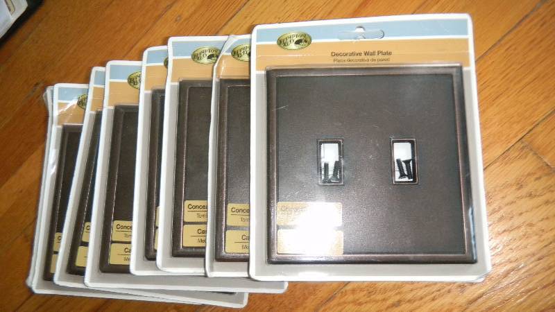 lot 106 image: Lot of 10 Home Decorators Collecti...