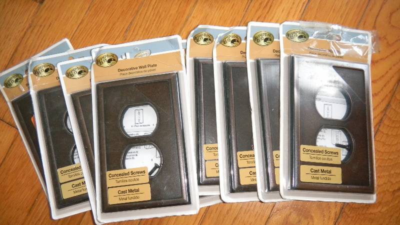 lot 108 image: Lot of 10 Home Decorators Collecti...