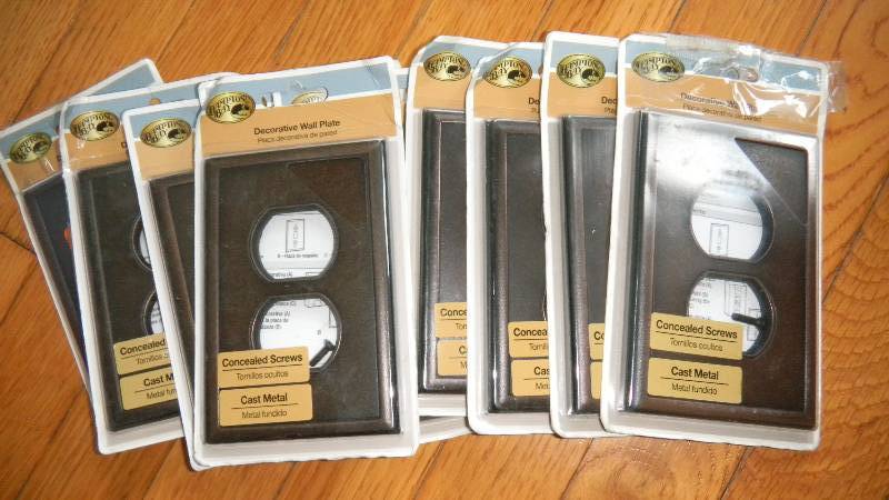 lot 109 image: Lot of 10 Home Decorators Collecti...