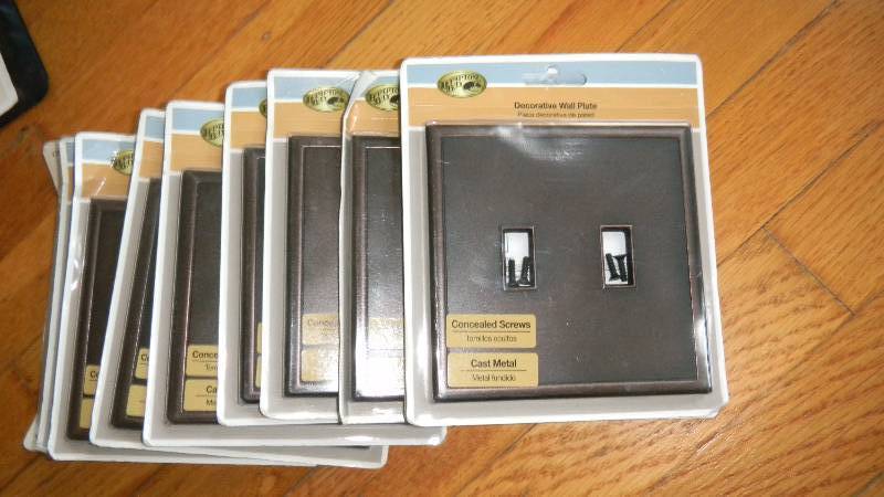 lot 107 image: Lot of 10 Home Decorators Collecti...