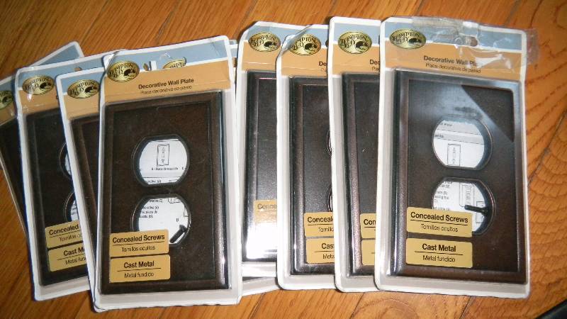 lot 122 image: Lot of 10 Home Decorators Collecti...