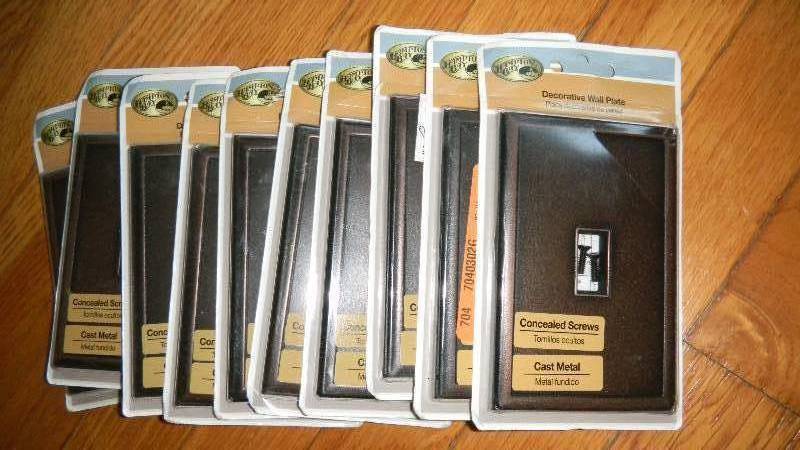 lot 125 image: Lot of 10 Home Decorators Collecti...