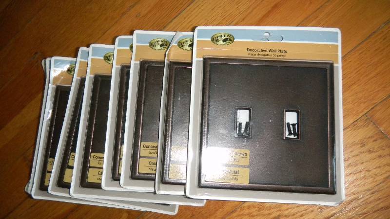 lot 129 image: Lot of 10 Home Decorators Collecti...
