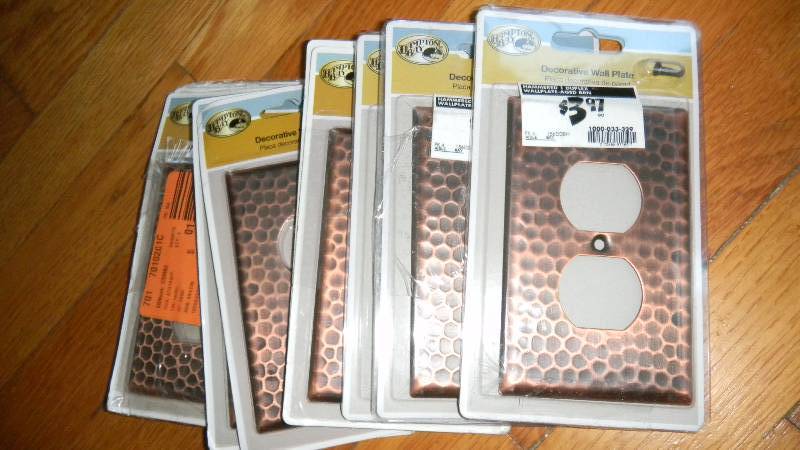 lot 130 image: Lot of 10 Home Decorators Collecti...