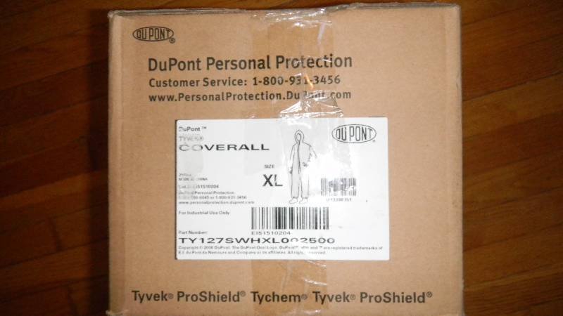 lot 133 image: Box of 25 Tyvek DuPont coveralls si...