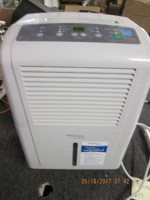 lot 13 image: soleusair dehumidifer tested and wo...