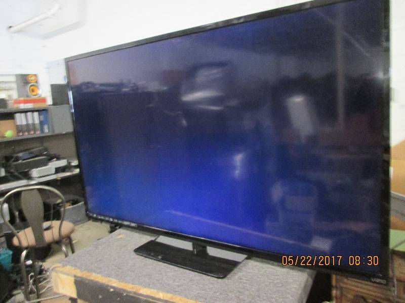 lot 67 image: vizio 39 tesla turns on but no othe...