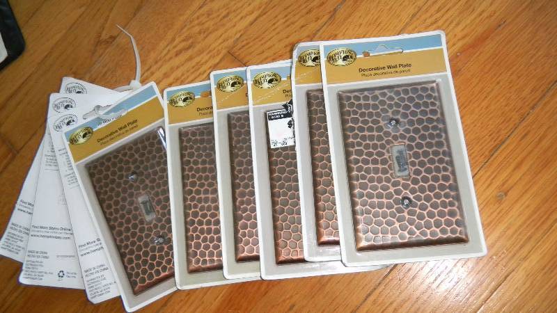 lot 88 image: Lot of 10 Home Decorators Collecti...