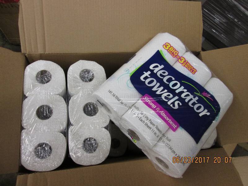 lot 162 image: 10 3 packs of decorator towels stro...