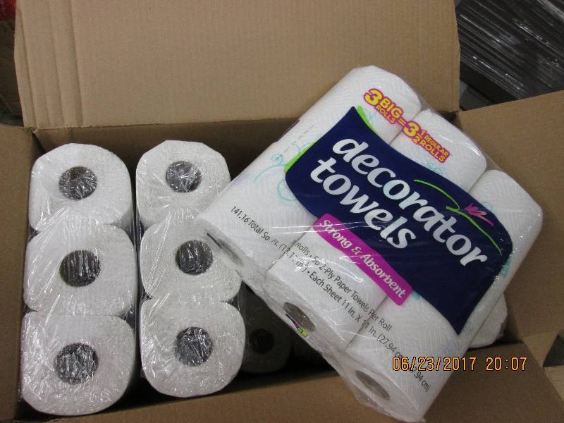 lot 163 image: 10 3 packs of decorator towels stro...