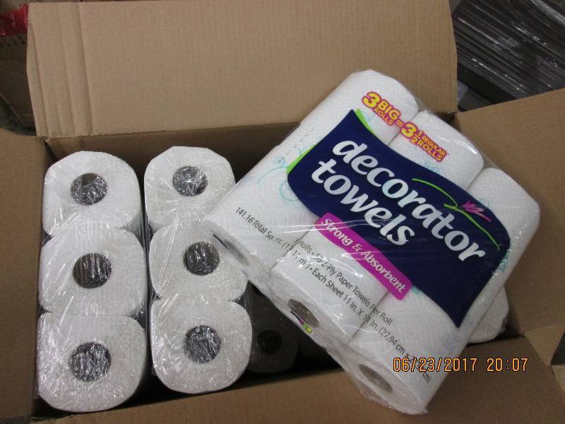 lot 164 image: 10 3 packs of decorator towels stro...