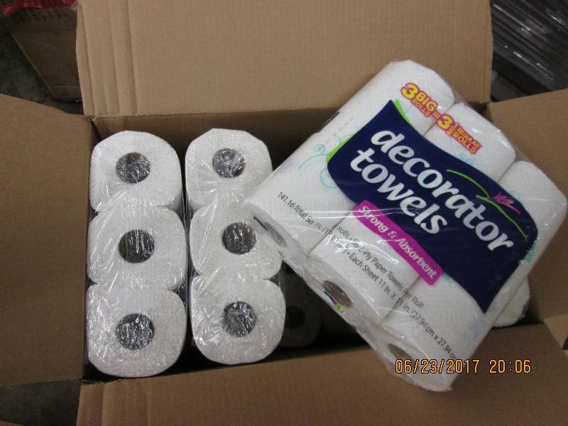 lot 158 image: 10 3 packs of decorator towels stro...
