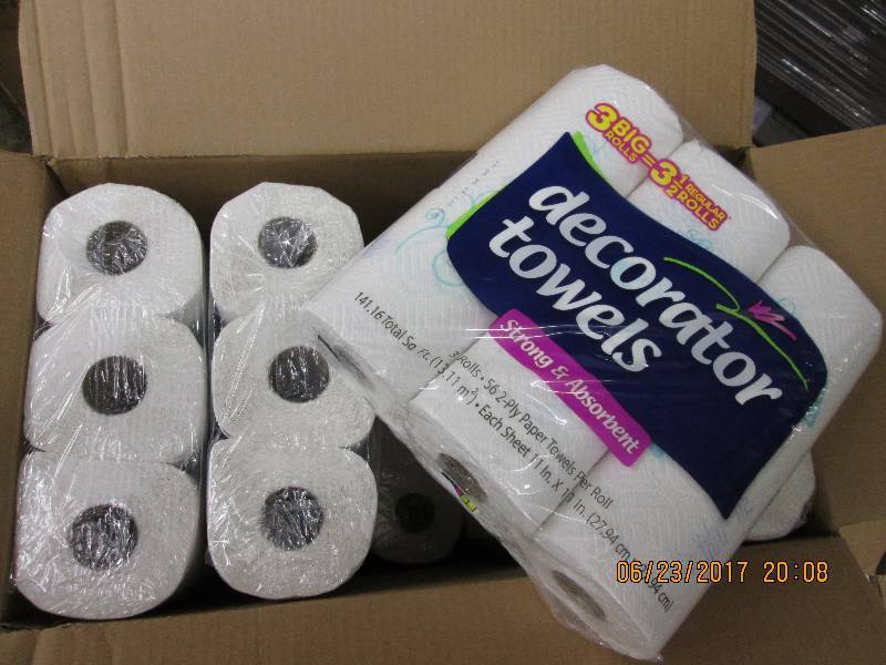 lot 170 image: 10 3 packs of decorator towels stro...