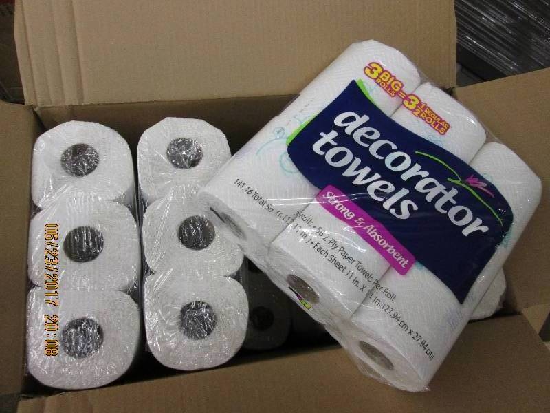 lot 175 image: 10 3 packs of decorator towels stro...