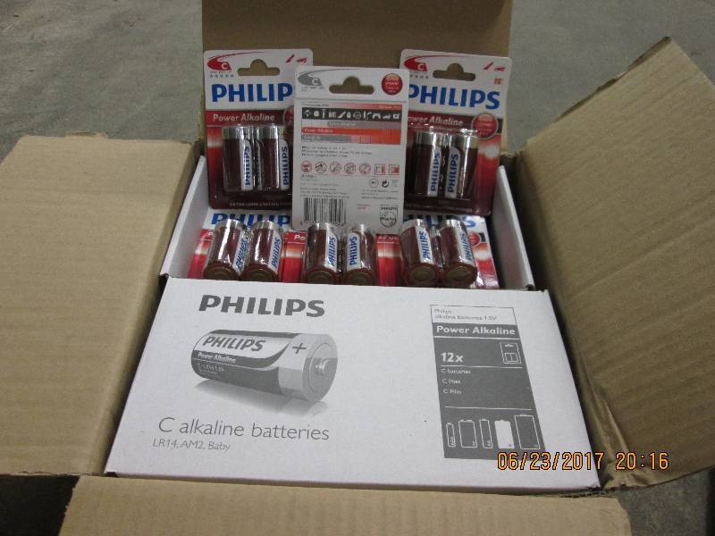 lot 196 image: 48 two packs, 96 total Philips C si...