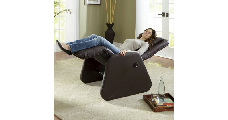 lot 104 image: Manual Zero Gravity Chair with Heat...