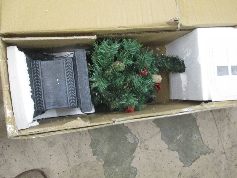 lot 4 image: Prelighted Topiary with Lantern ope...