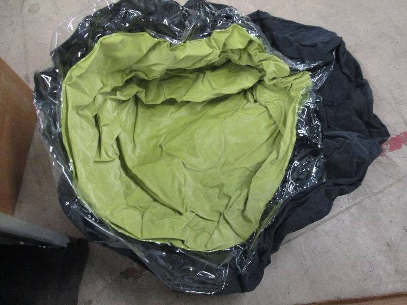 lot 63 image: Beanless Bag Chair open box, untest...