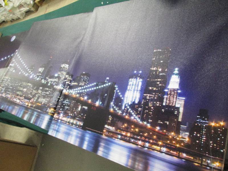 lot 64 image: 3-Piece Lit Cityscape Art open box,...