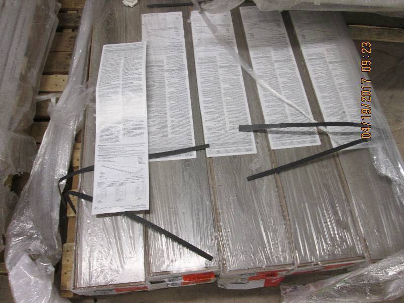 lot 5 image: 10 packages of home decorators coll...