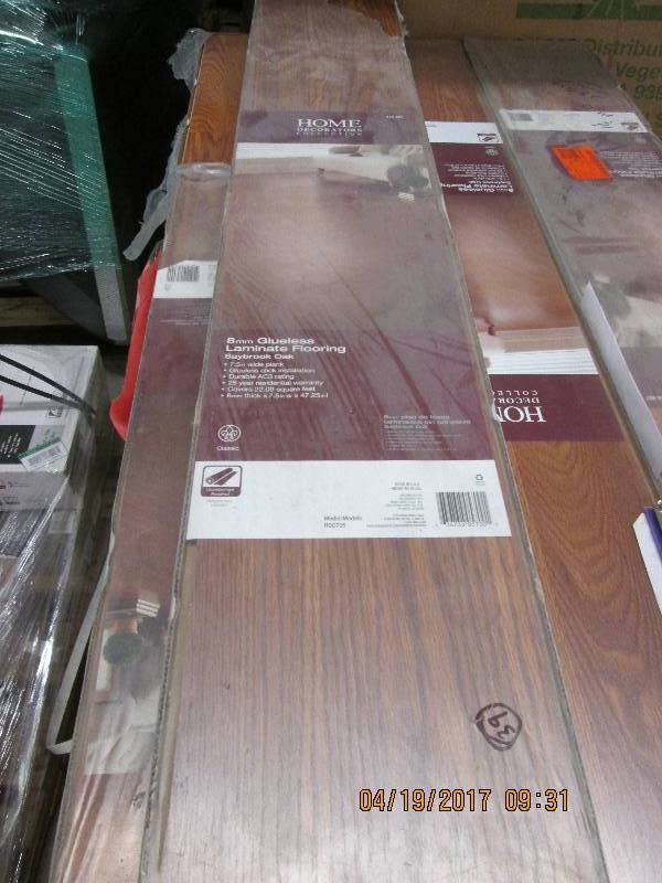 lot 12 image: 4 packages of home decorators colle...