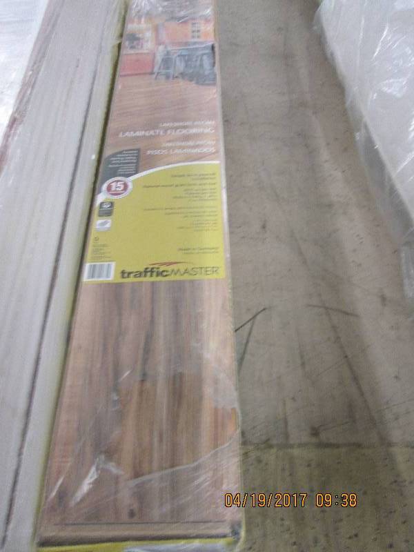 lot 13 image: traffic master laminate flooring 3 ...