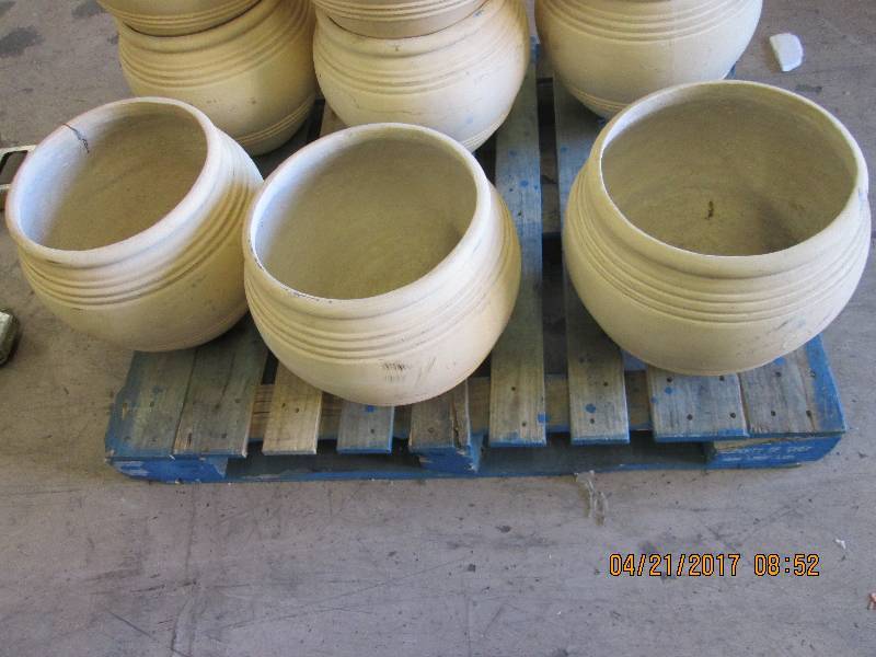 lot 79 image: 3 - 16 southwest oil jar planters ...