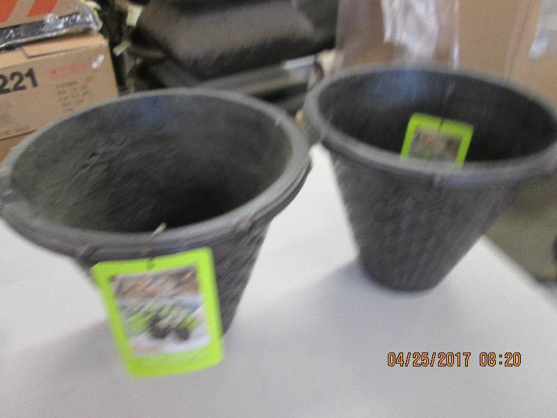 lot 133 image: 2 -14.25 inch lattice planting pots...