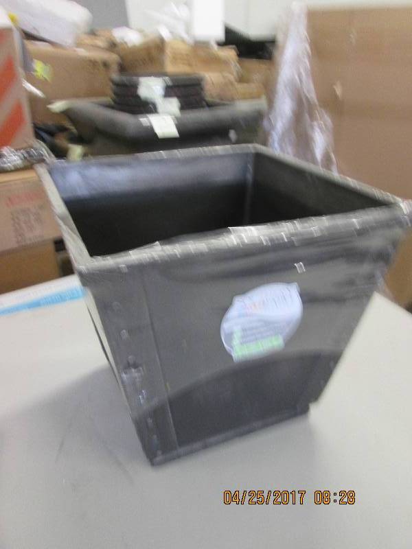 lot 138 image: 1 southern patio 15 planter...