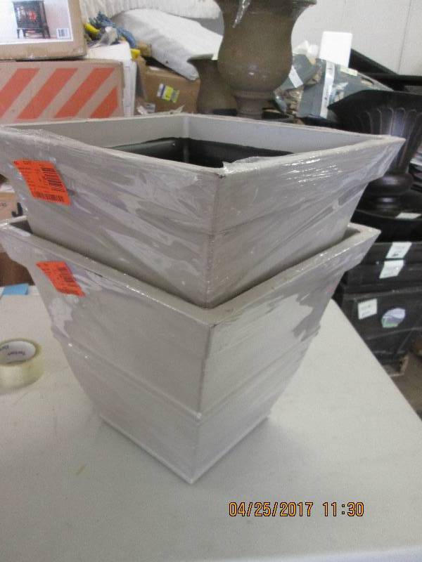 lot 162 image: 2-16 inch planters new ...