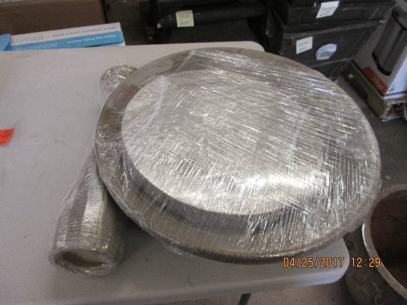 lot 173 image: 21 diameter birdbath open box ...