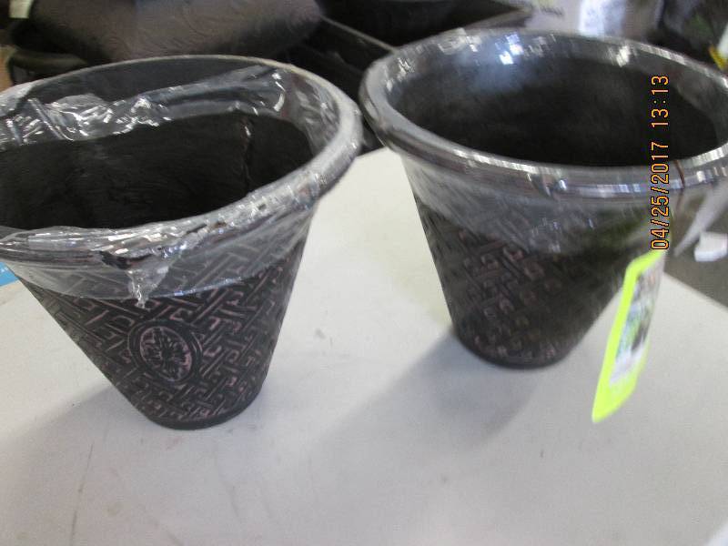 lot 189 image: 2 new 14.25 lattice flower pots ...