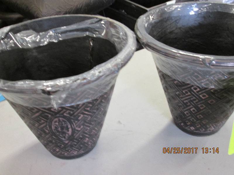 lot 193 image: 2 new 14.25 lattice flower pots ...