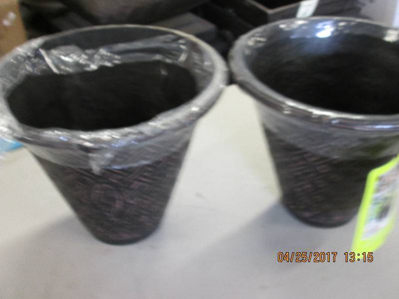 lot 194 image: 2 new 14.25 lattice flower pots ...