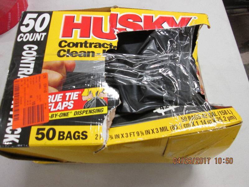 lot 218 image: 1 box of husky contractor clean up ...