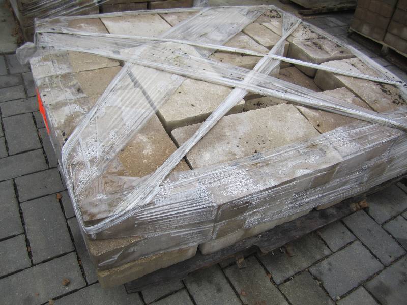 Approx. 40 sf of various 3 pc Mega ...