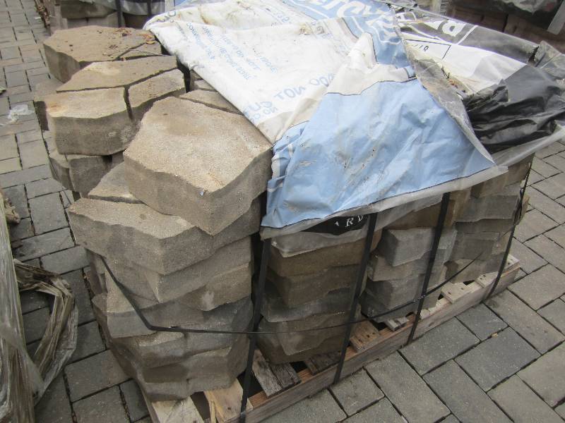 1 Pallet of Regular Arbel Cotswold ...