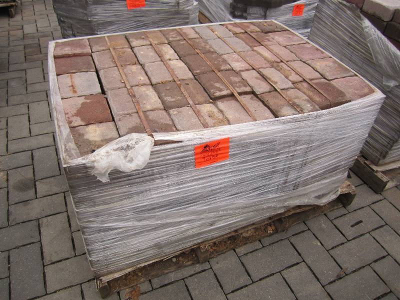 1 pallet of 6 x 6 Borgert Cobble Mi...