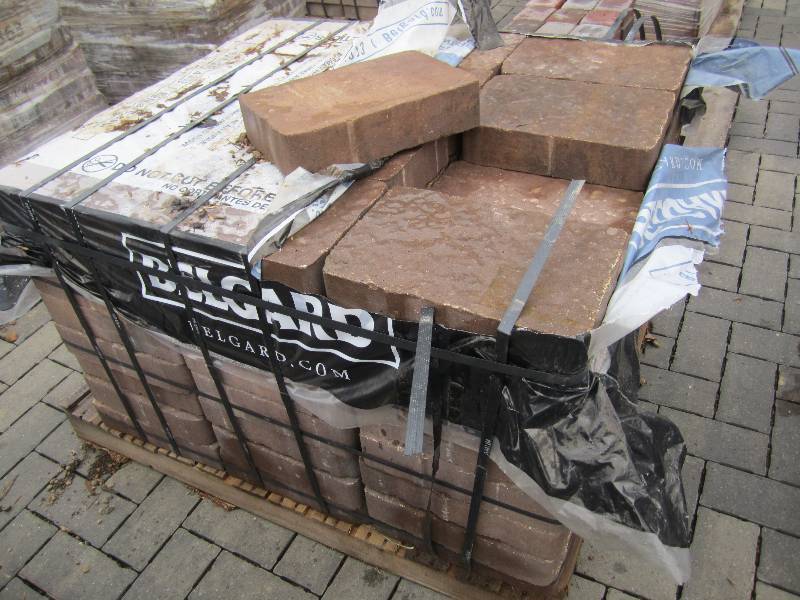 96 Pieces of Mega Bergerac Large Re...