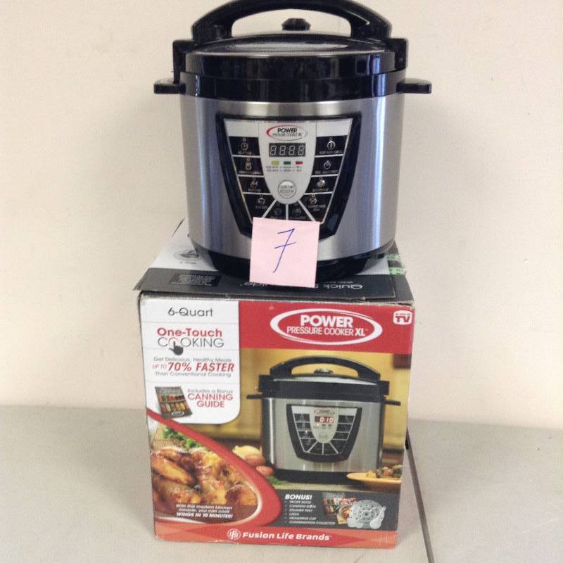 lot 7 image: Power Preassure Cooker XL